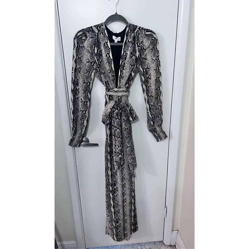 LPA JUMPSUIT TAN SNAKESKIN PRINT PLUNGINH V NECK BELT JUMPSUIT REVOLVE SZ XXS